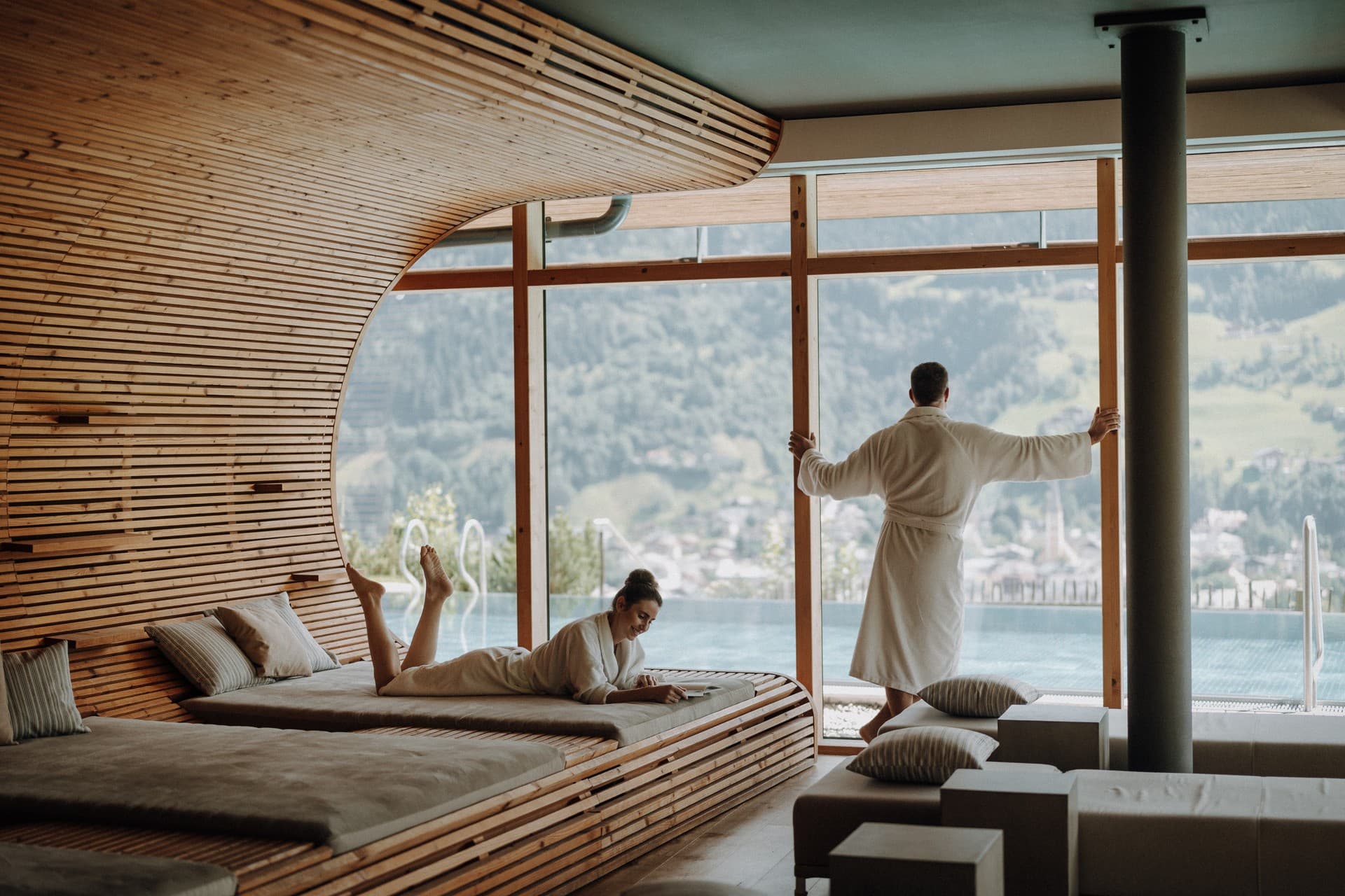 Relaxation room with panoramic view