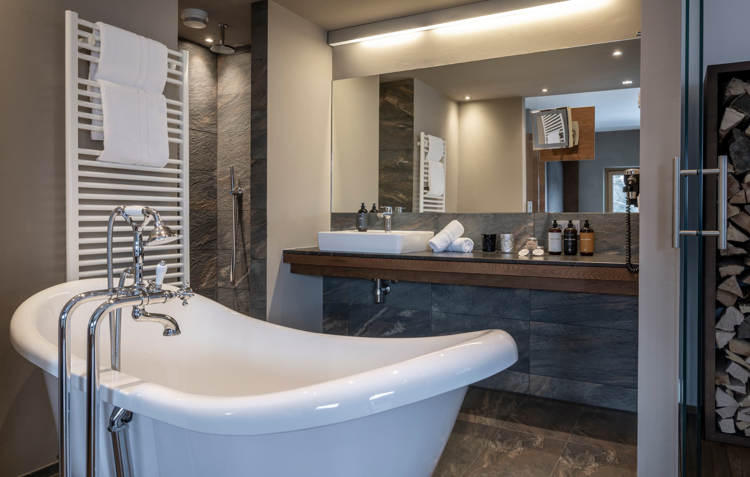Tower Suite XL - Image 3